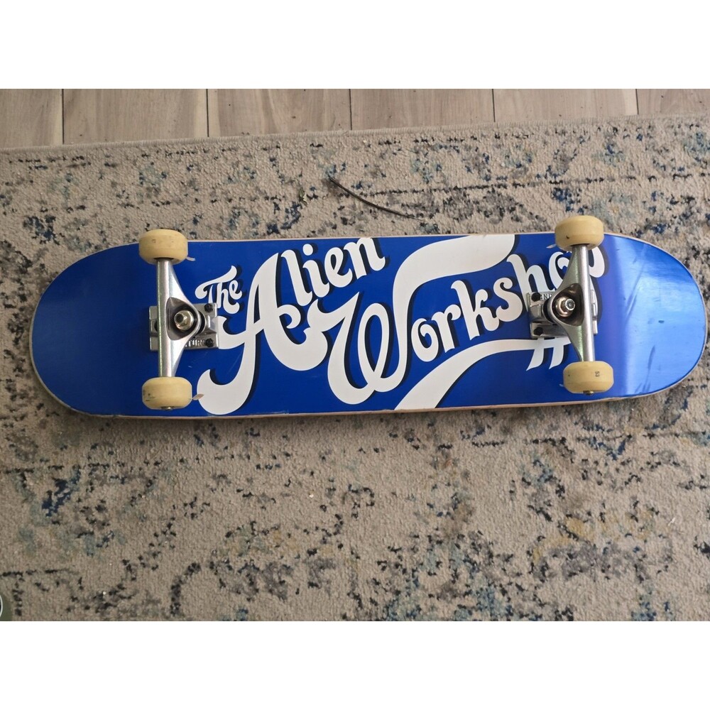 VNTG Alien Workshop Skateboard Complete OG Screen Print Venture Darkstar